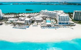 Gran Caribe Real Resort
